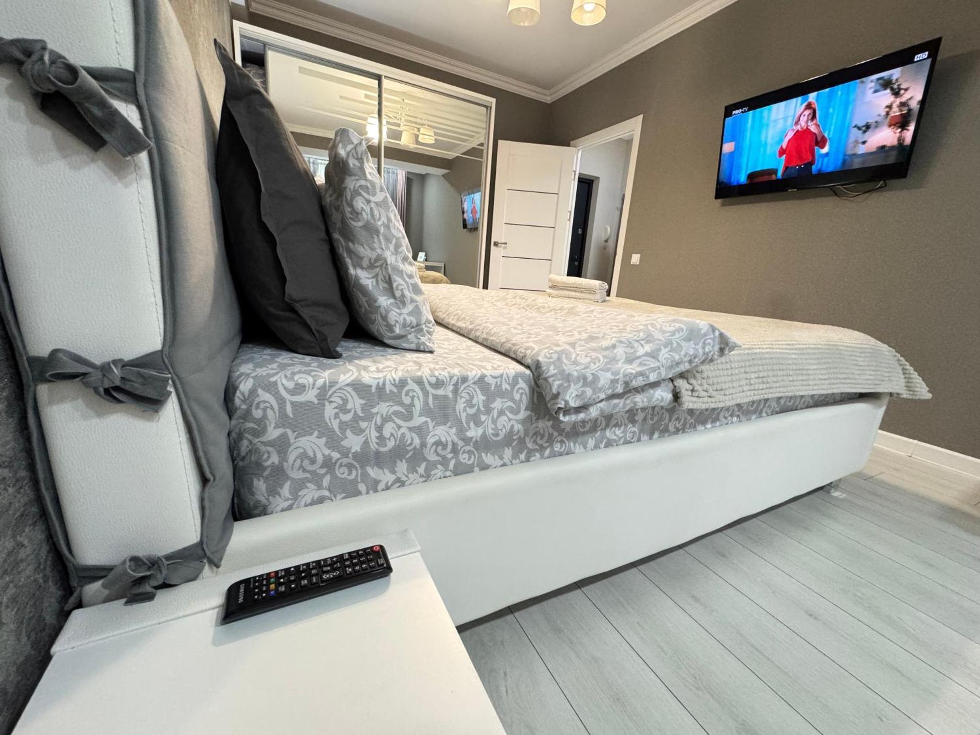 Rentnow Large And Cozy Apartment In The Center, Parking Chişinǎu Buitenkant foto